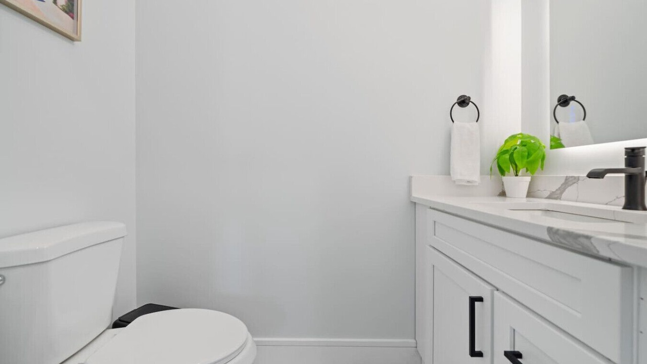 Photo of Bathroom in El Centro Beach