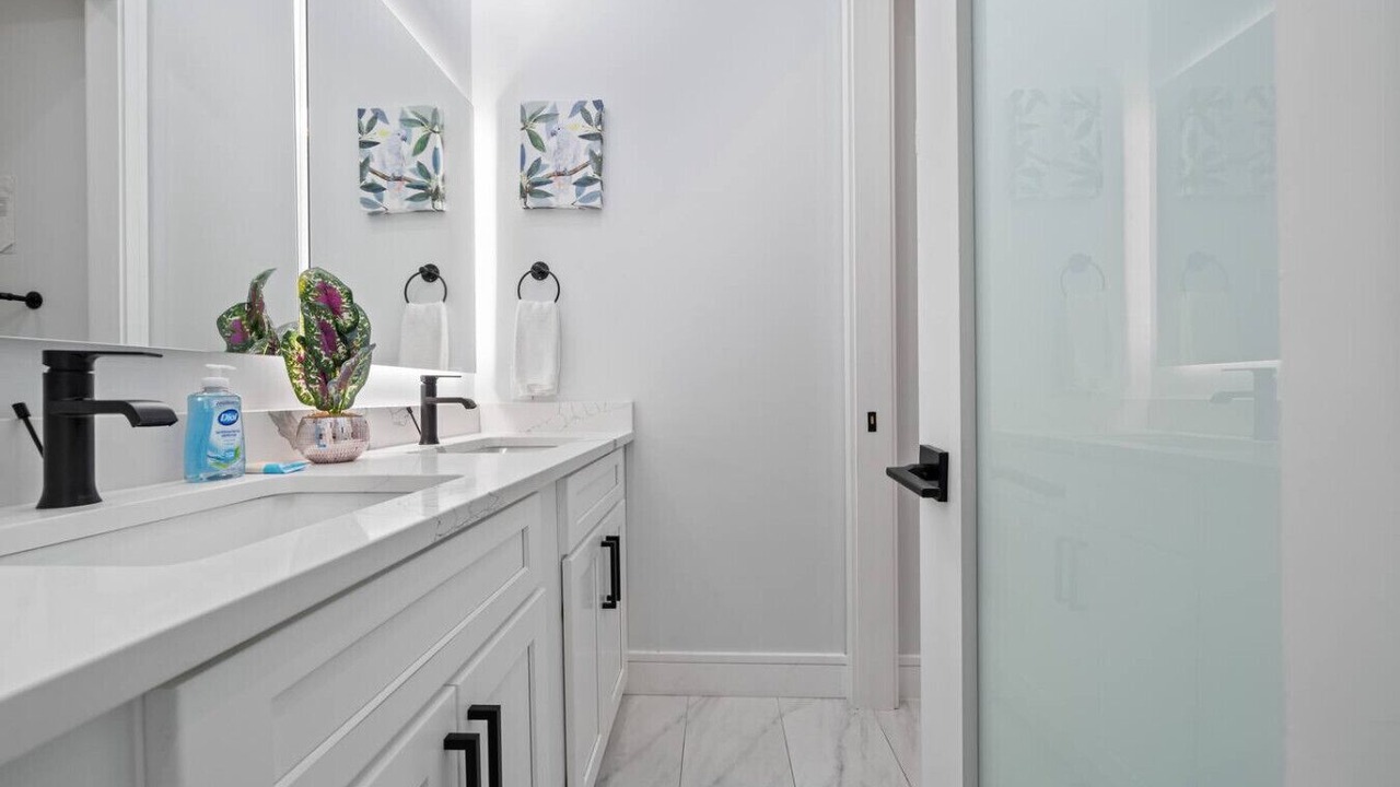 Photo of Bathroom in El Centro Beach