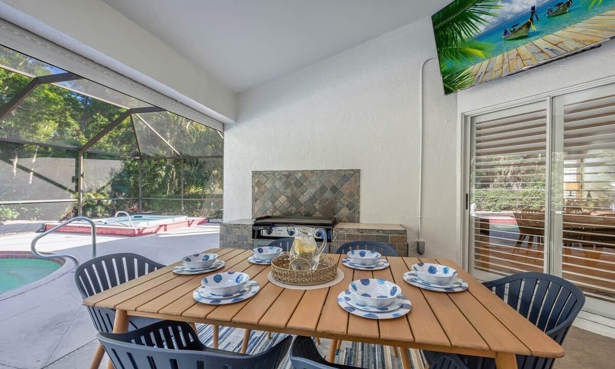 Photo of Outdoor in Crown Pointe