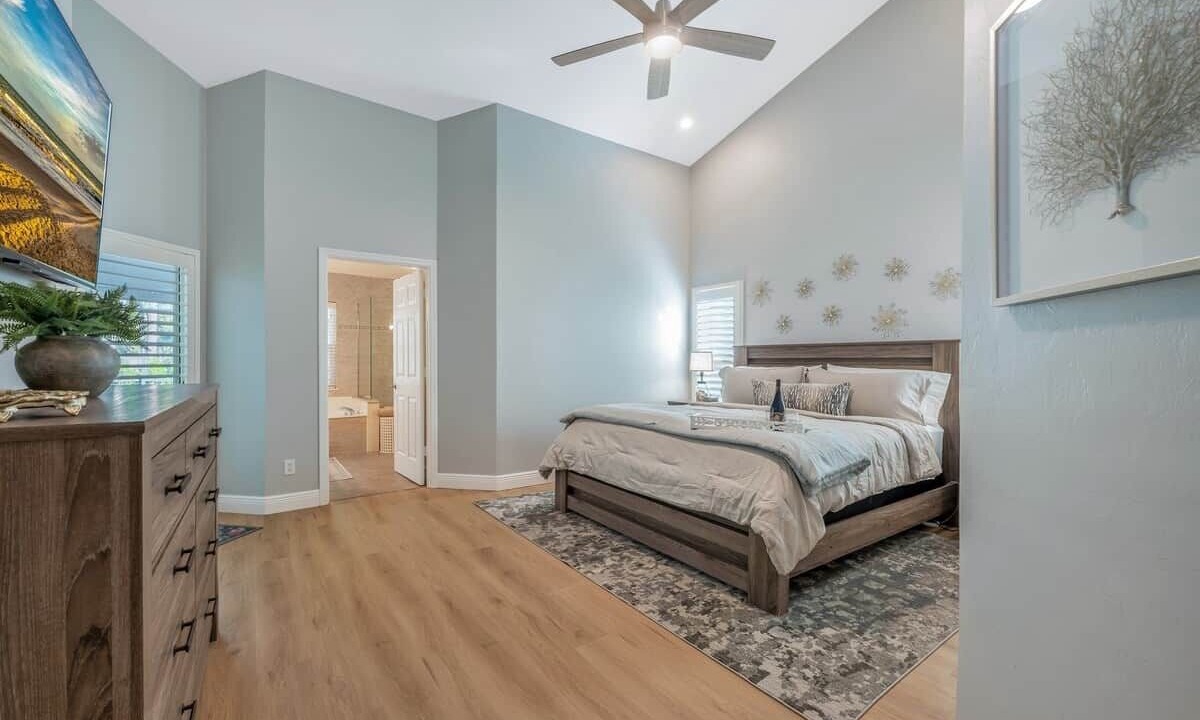 Photo of Bedroom in Crown Pointe