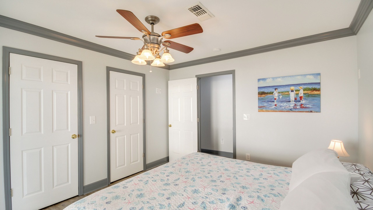 Photo of Bedroom in Long Beach