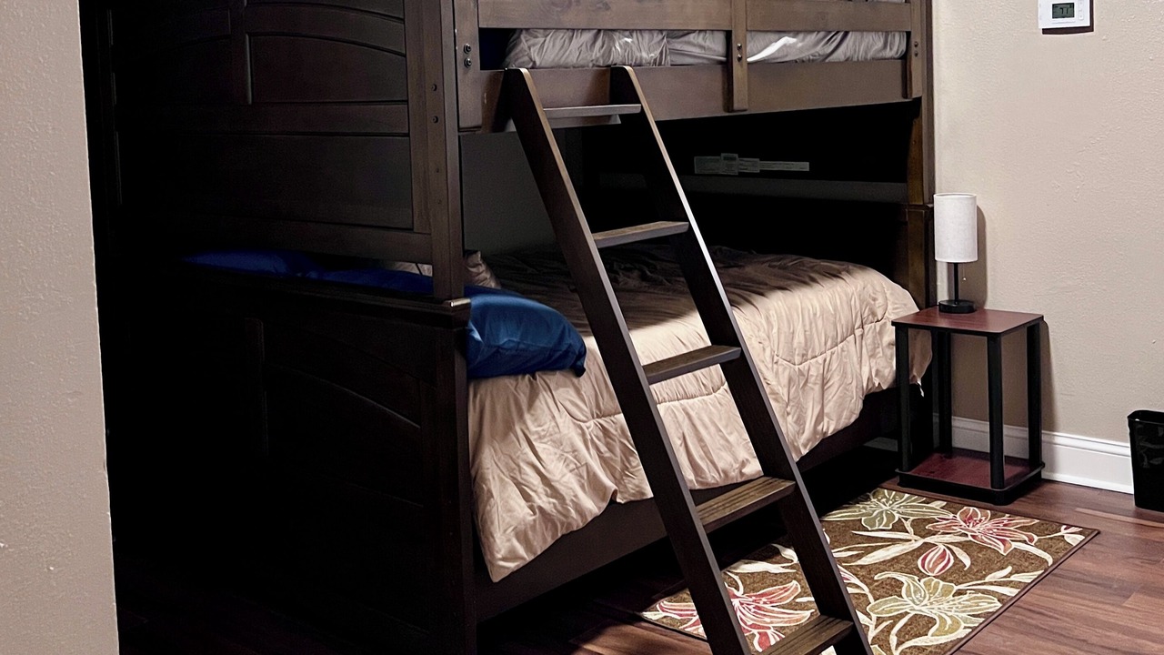 Photo of Bedroom in Holy Cross District