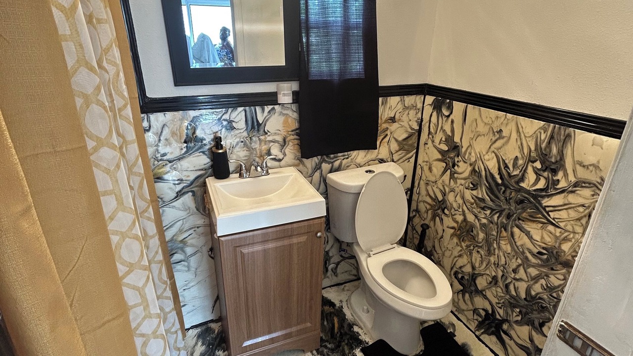 Photo of Bathroom in East Tampa