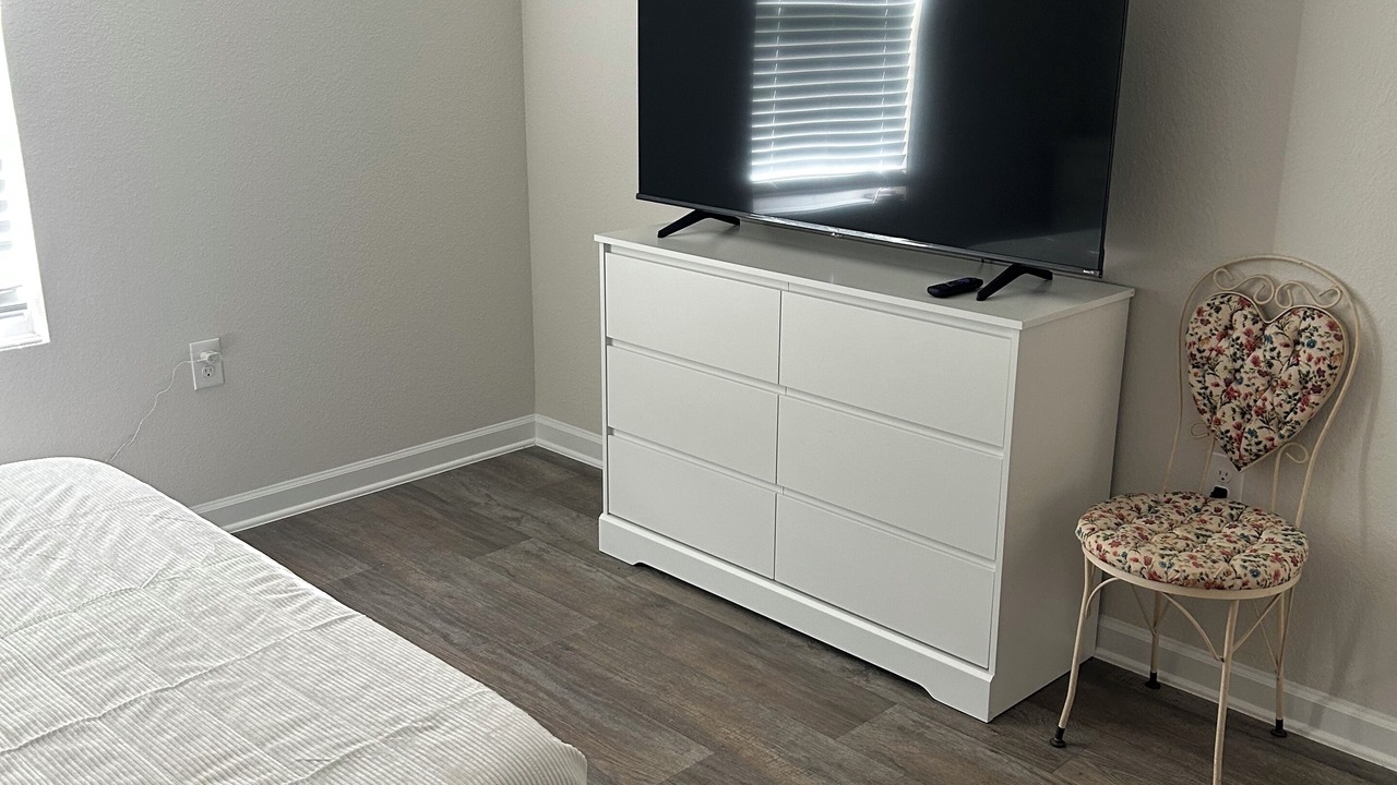 Photo of Bedroom in Foley