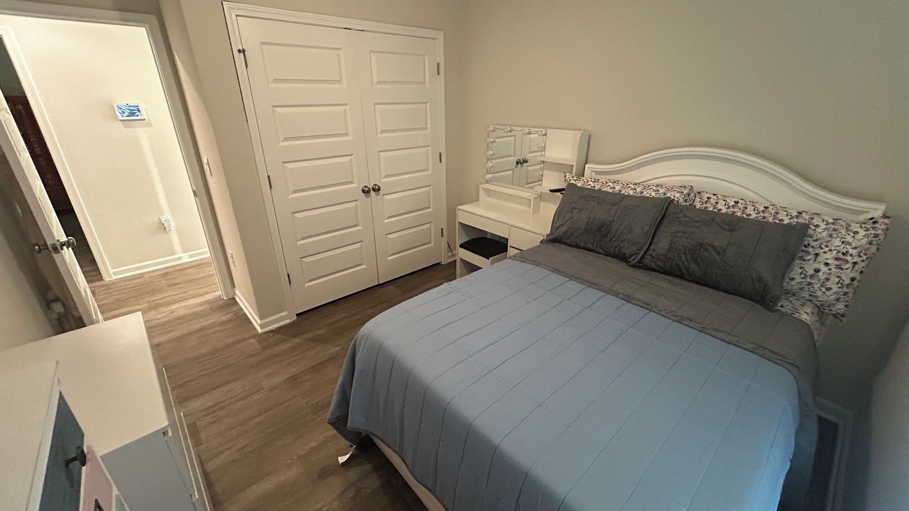 Photo of Bedroom in Foley