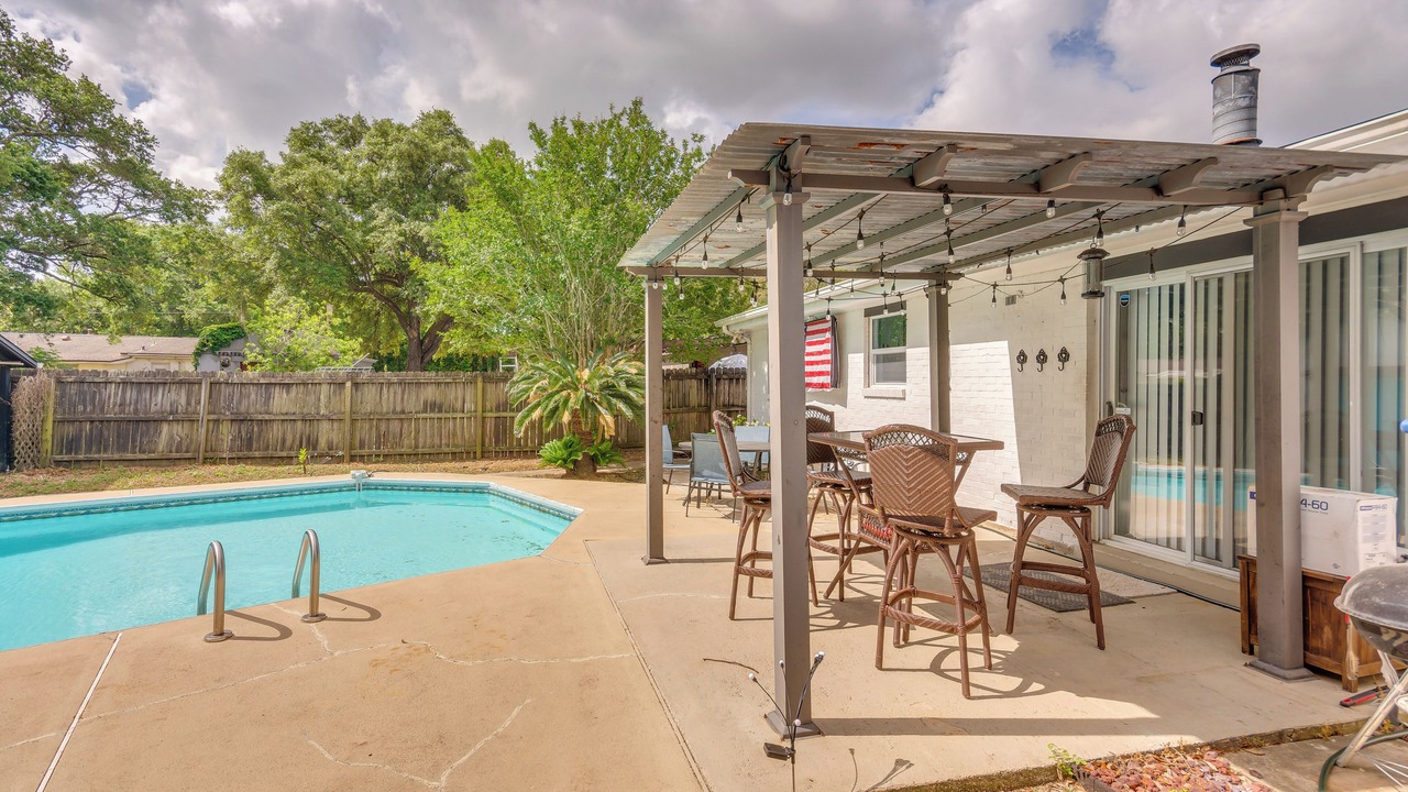 Photo of Outdoor in Northeast Pensacola