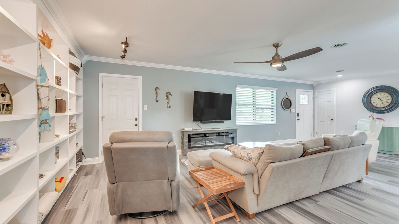 Photo of Livingroom in Northeast Pensacola