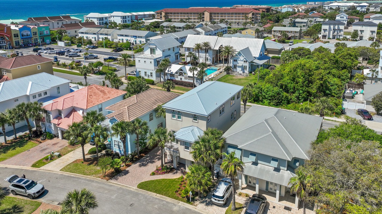Photo of Outdoor in Emerald Waters Village