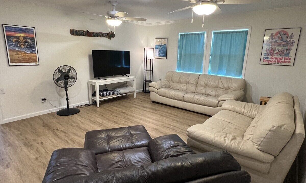 Photo of Livingroom in Golden Meadow