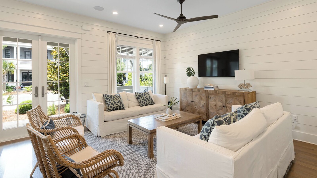 Photo of Livingroom in Lakeside at Blue Mountain Beach