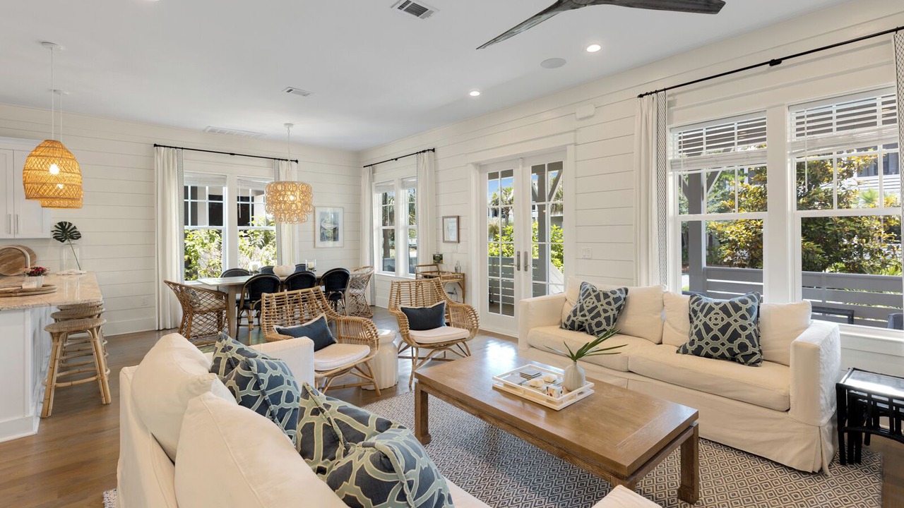 Photo of Livingroom in Lakeside at Blue Mountain Beach