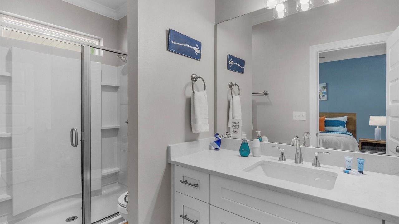 Photo of Bathroom in Dauphin Island