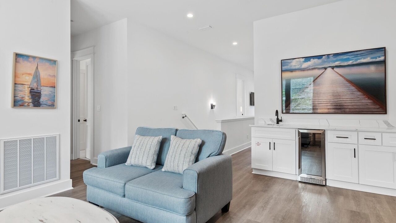 Photo of Livingroom in Four Mile Village