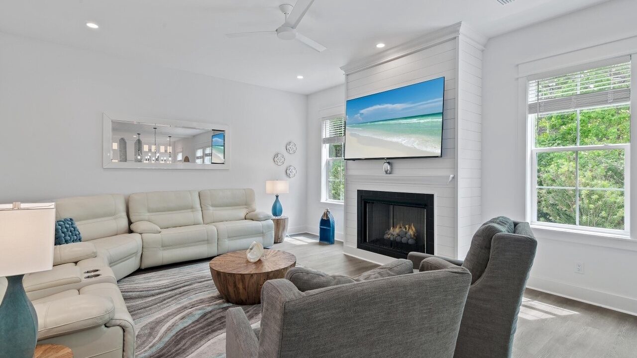 Photo of Livingroom in Four Mile Village