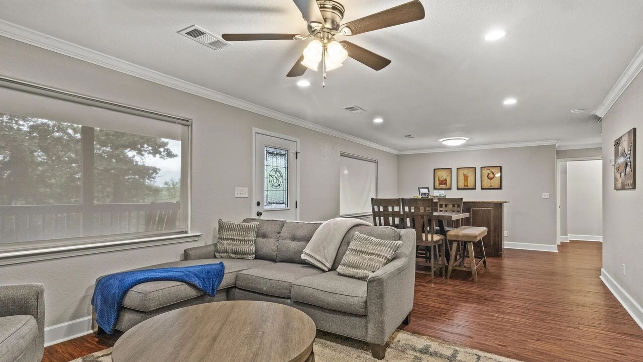 Photo of Livingroom in Avinger