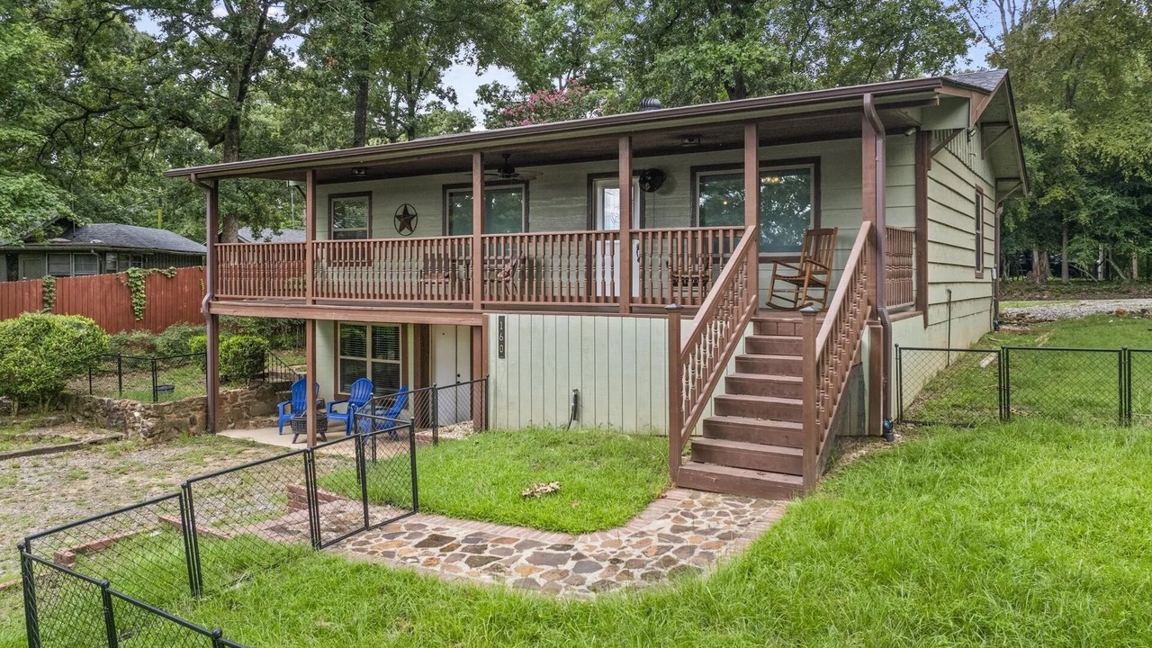 Photo of Outdoor in Avinger