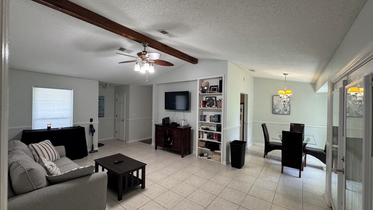 Photo of Livingroom in Callaway