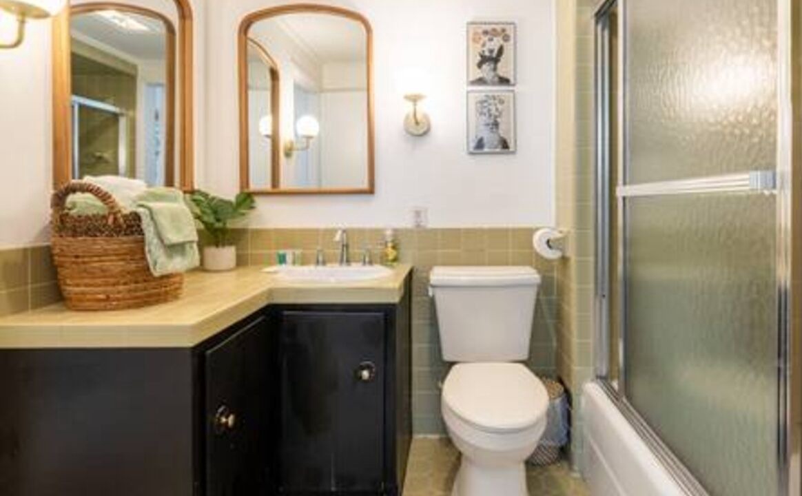 Photo of Bathroom in Mobile