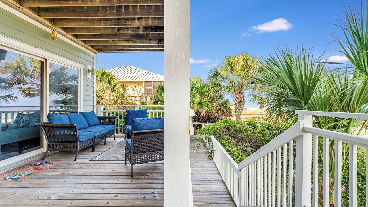 Photo of Patio Balcony in Sea Palm Village