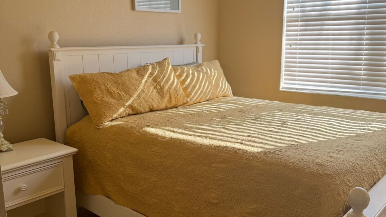 Photo of Bedroom in River Hall