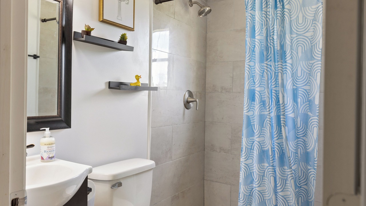 Photo of Bathroom in East Tawakoni