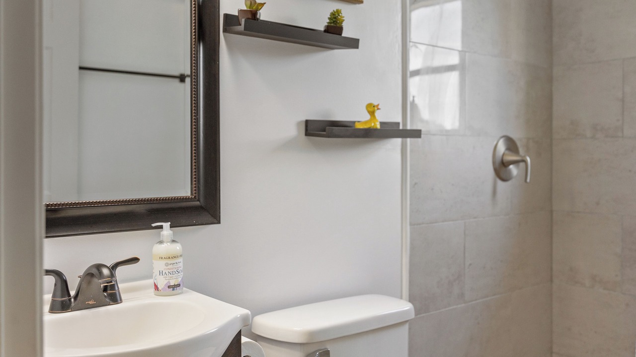 Photo of Bathroom in East Tawakoni