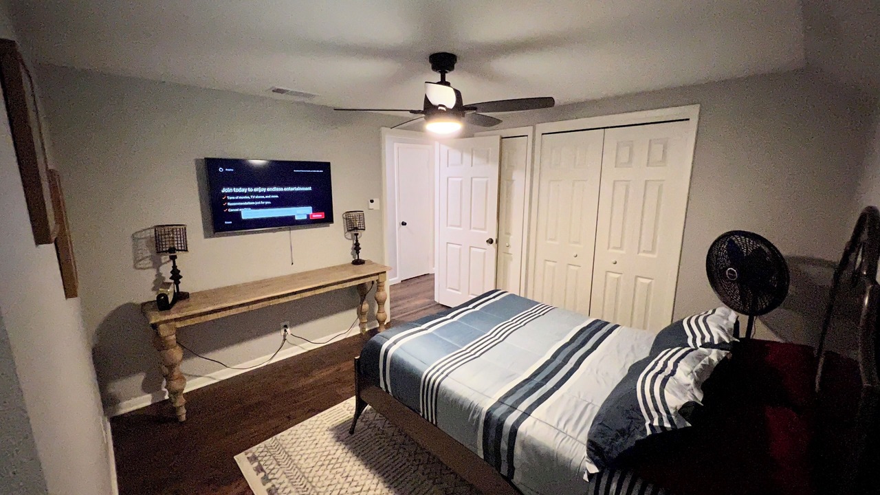 Photo of Bedroom in Grand Prairie