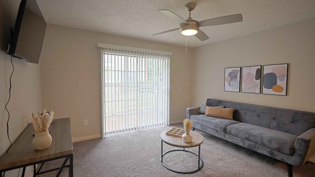 Photo of Livingroom in Tougaloo