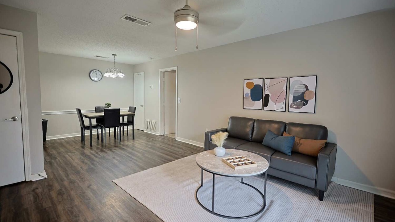 Photo of Livingroom in Tougaloo