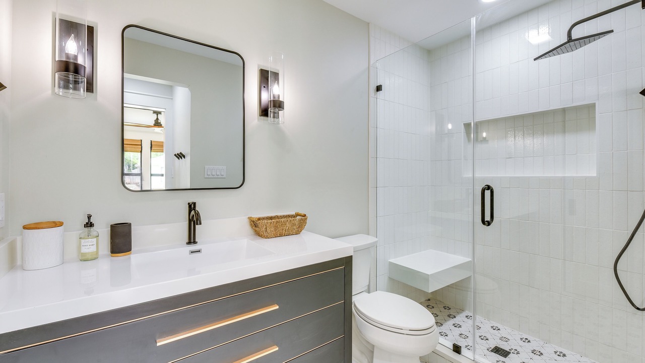 Photo of Bathroom in Laguna Beach