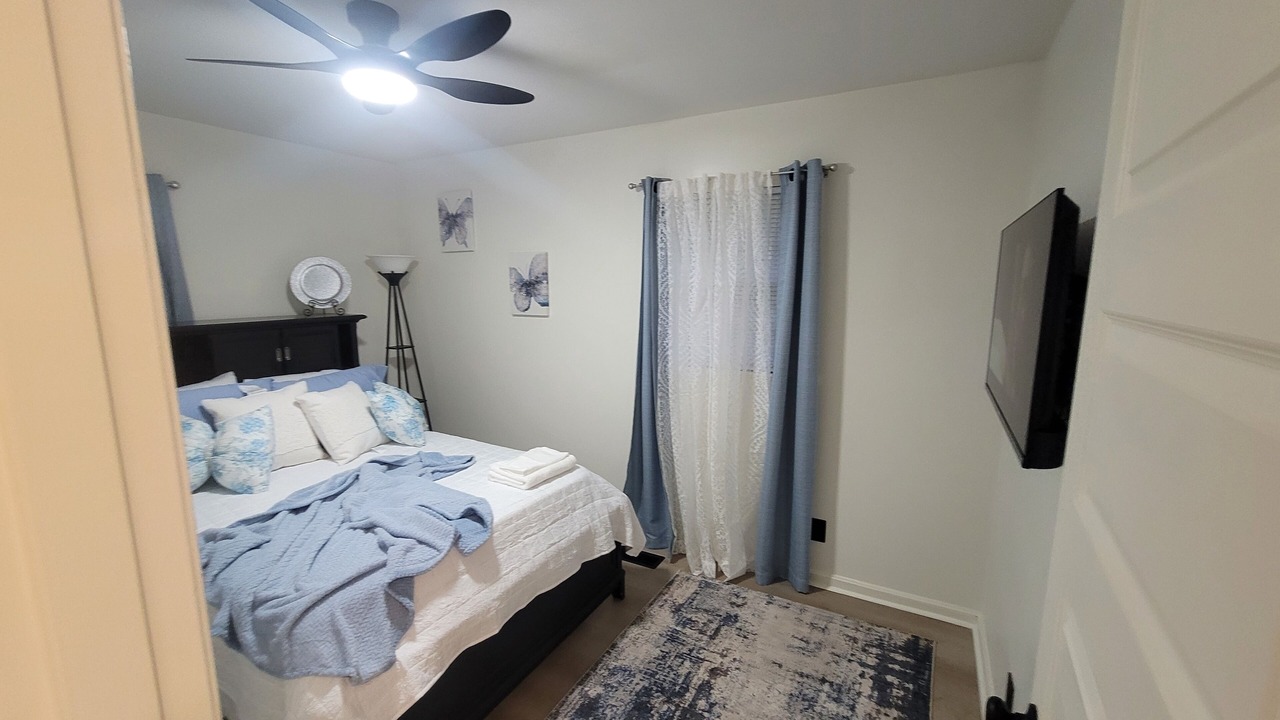 Photo of Bedroom in Tuscaloosa