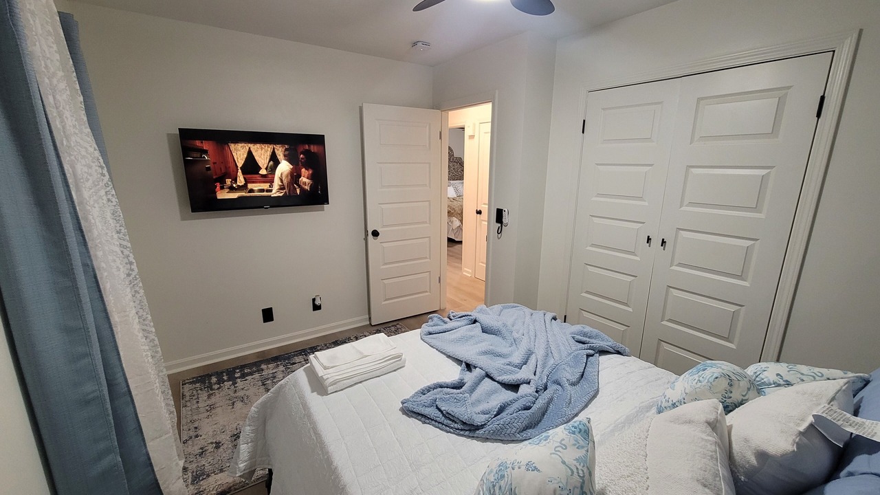 Photo of Bedroom in Tuscaloosa
