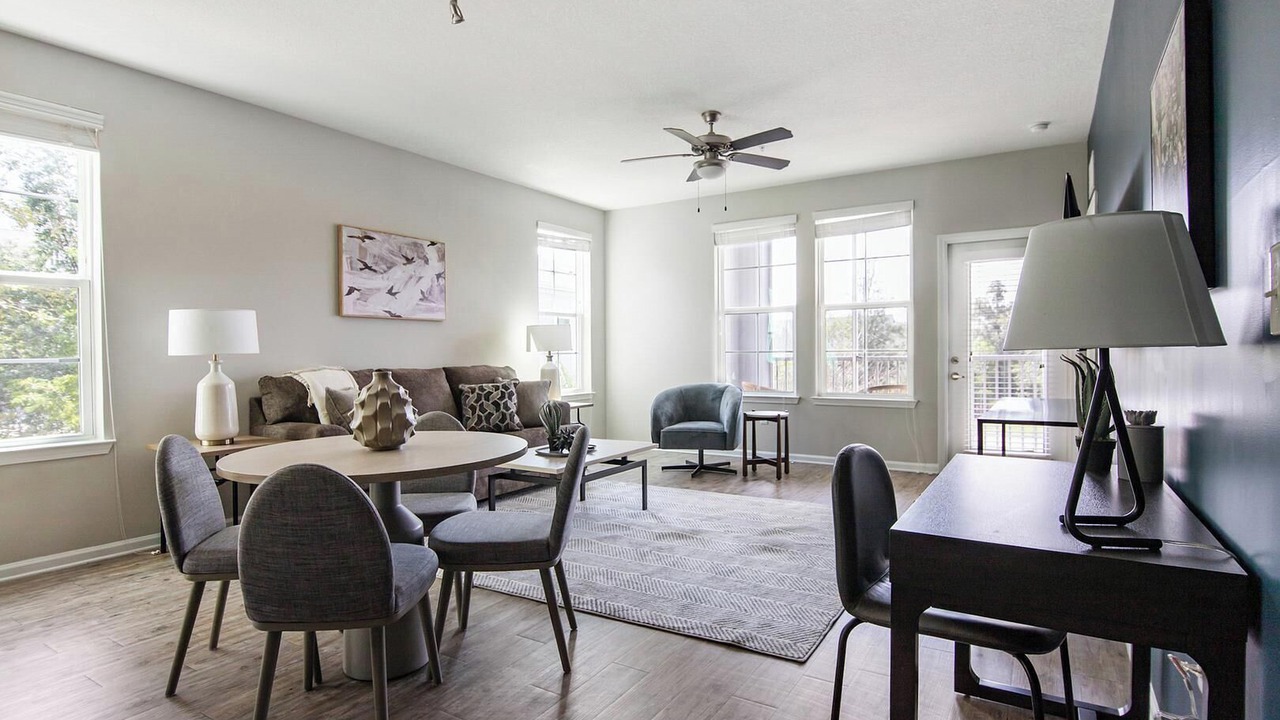 Photo of Livingroom in Land O' Lakes
