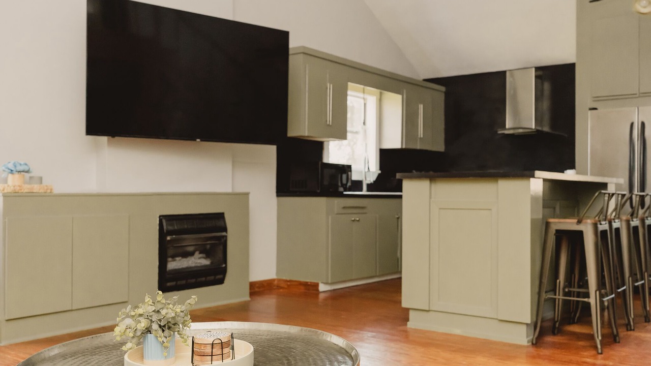 Photo of Kitchen in Redwood