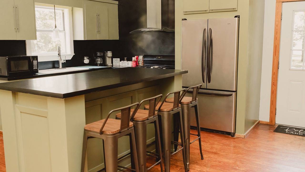 Photo of Kitchen in Redwood