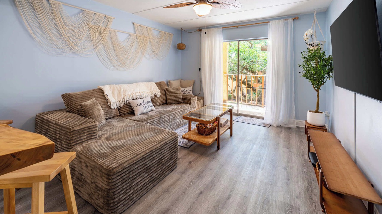 Photo of Livingroom in Mary Esther