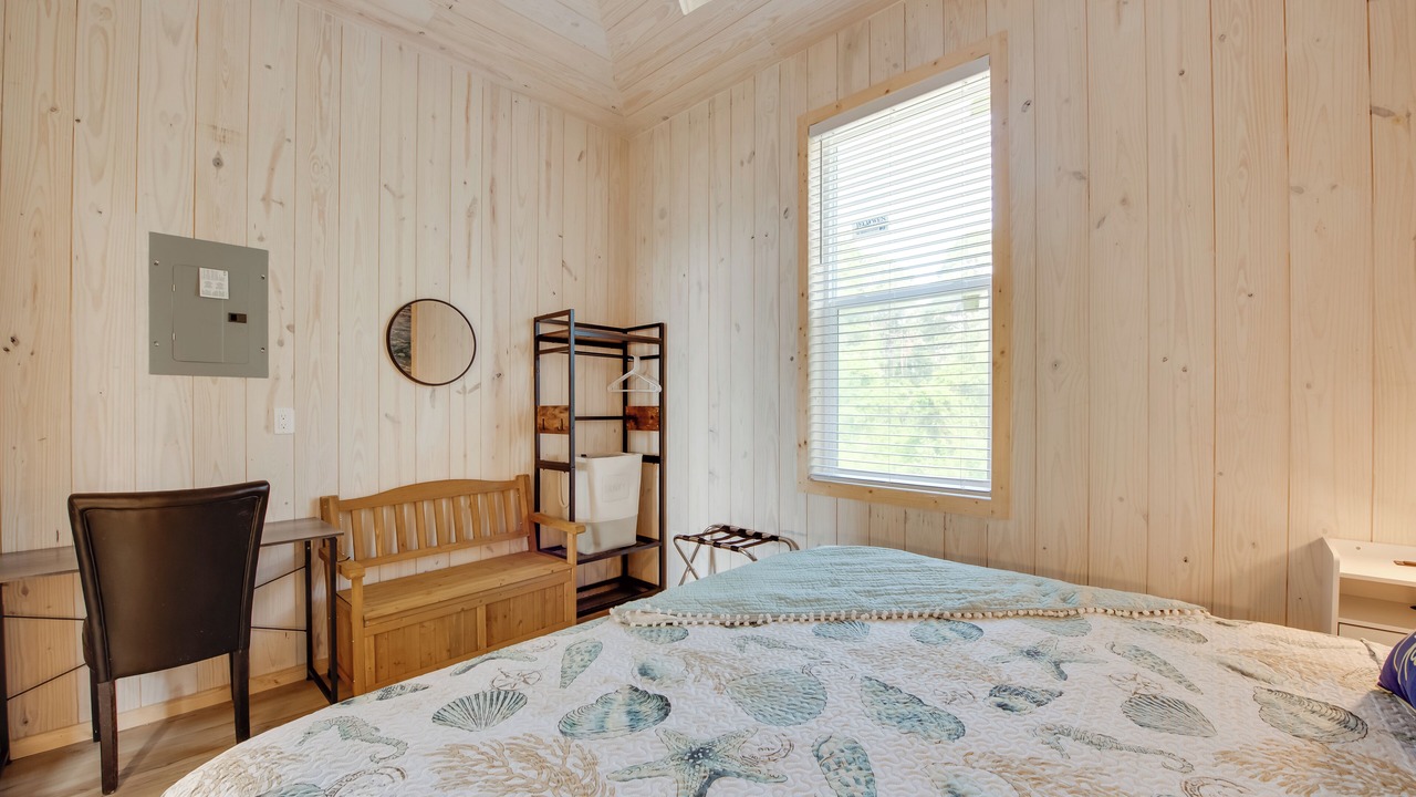 Photo of Bedroom in Carrabelle