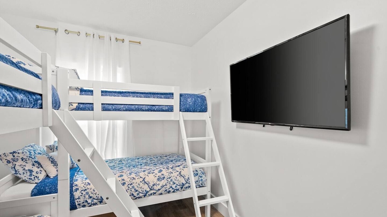 Photo of Bedroom in Long Beach