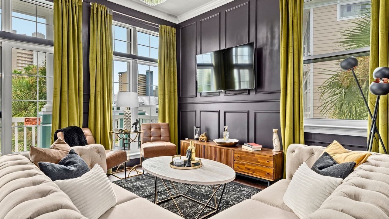 Photo of Livingroom in Long Beach