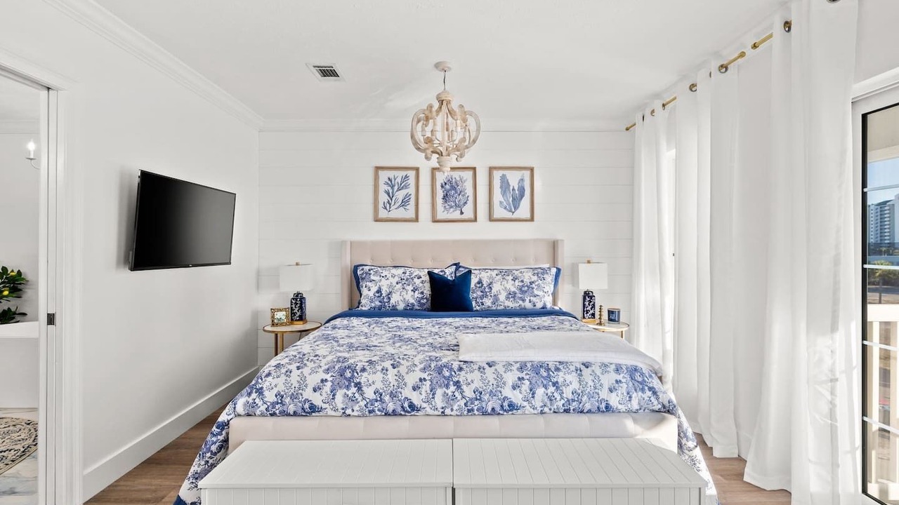 Photo of Bedroom in Long Beach
