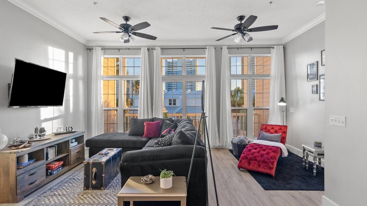 Photo of Livingroom in Long Beach
