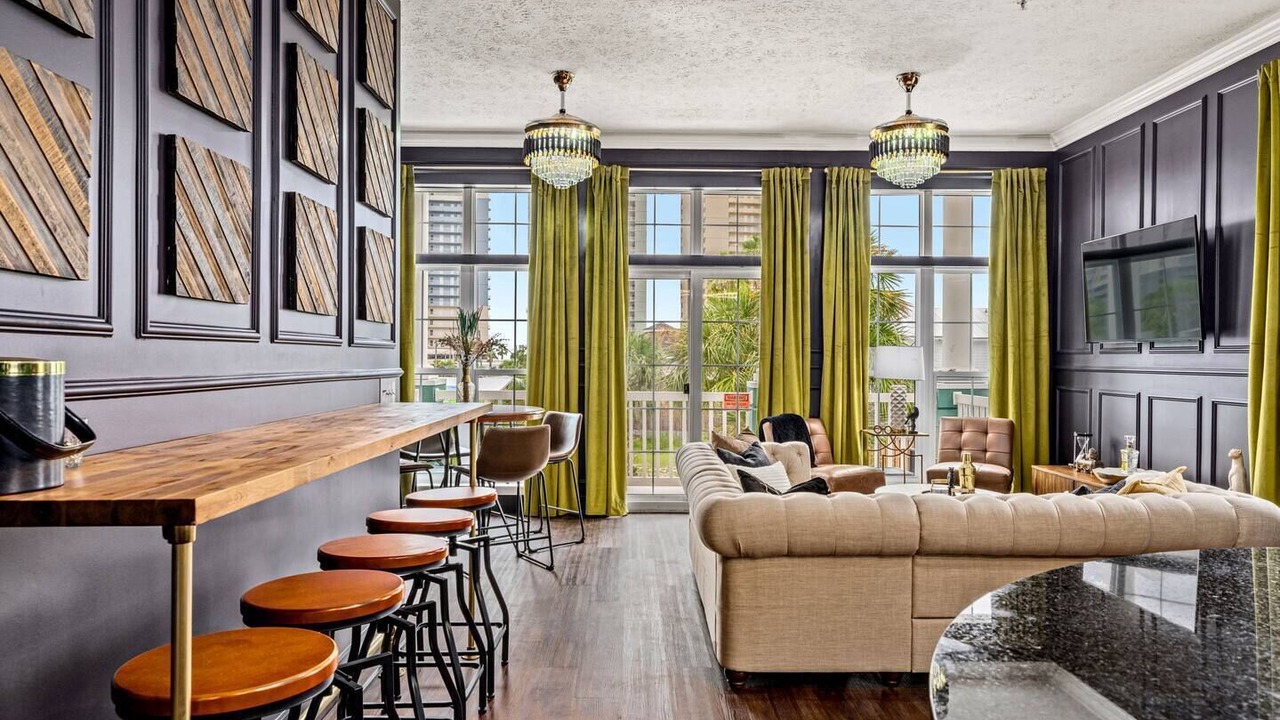 Photo of Livingroom in Long Beach