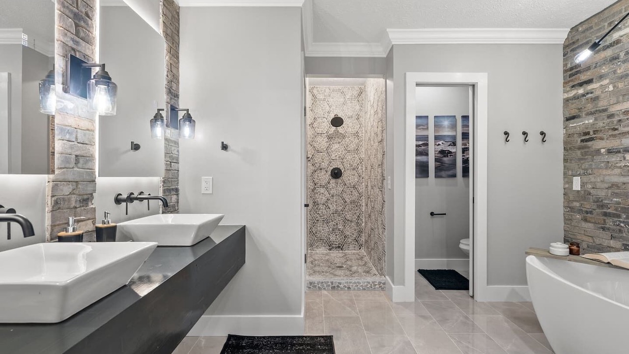 Photo of Bathroom in Long Beach