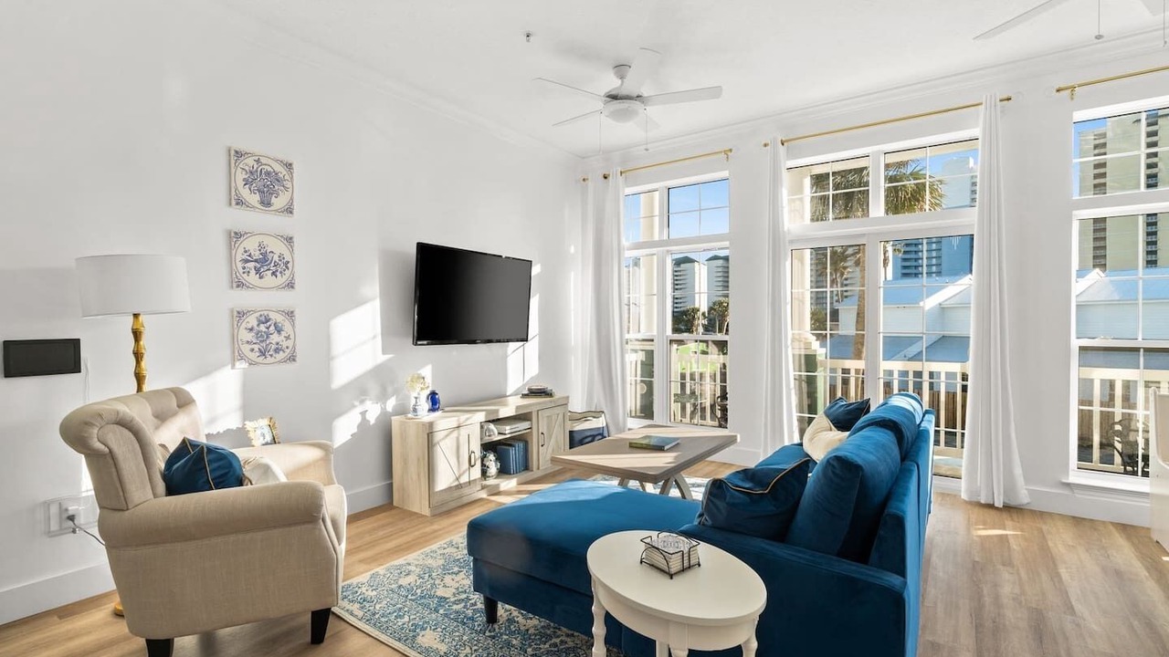 Photo of Livingroom in Long Beach