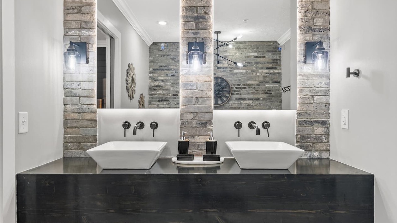 Photo of Bathroom in Long Beach