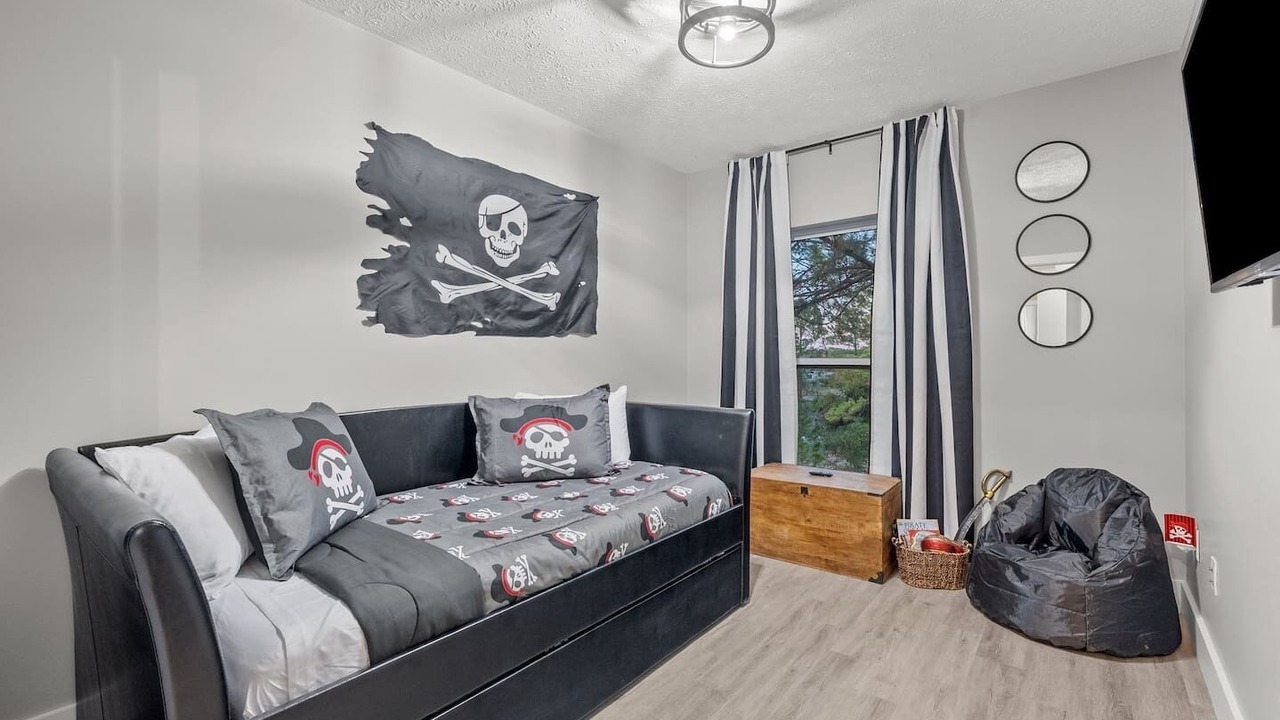 Photo of Bedroom in Long Beach