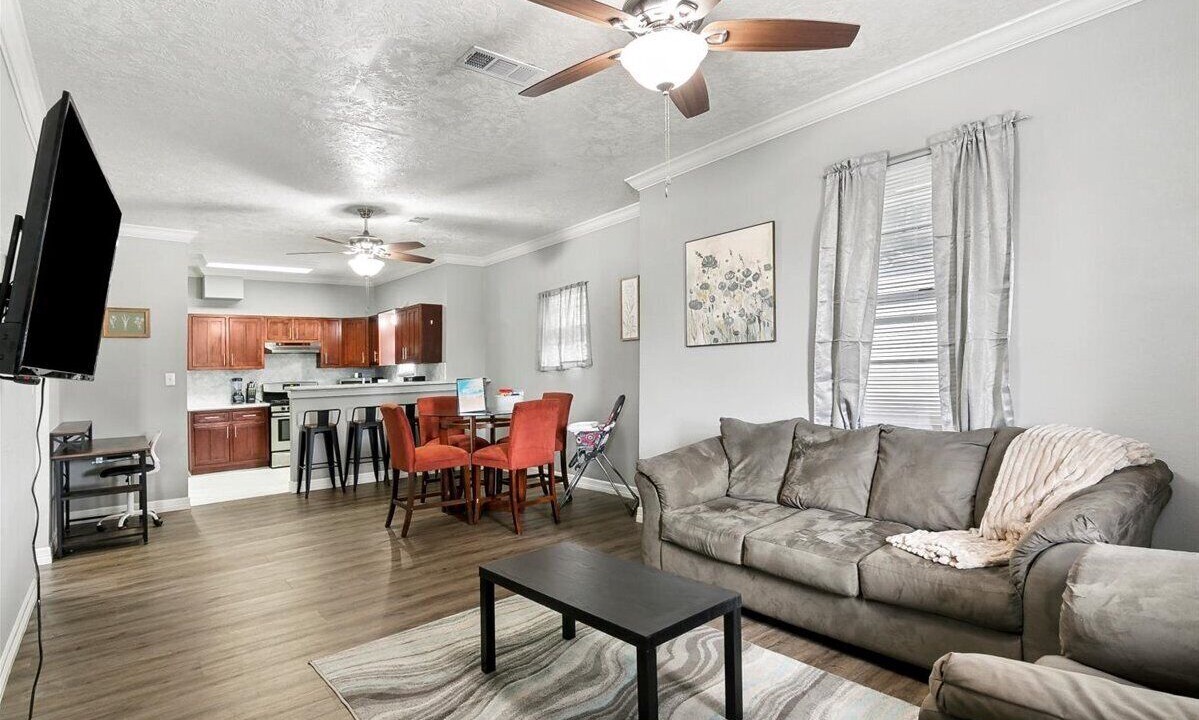 Photo of Livingroom in Groves
