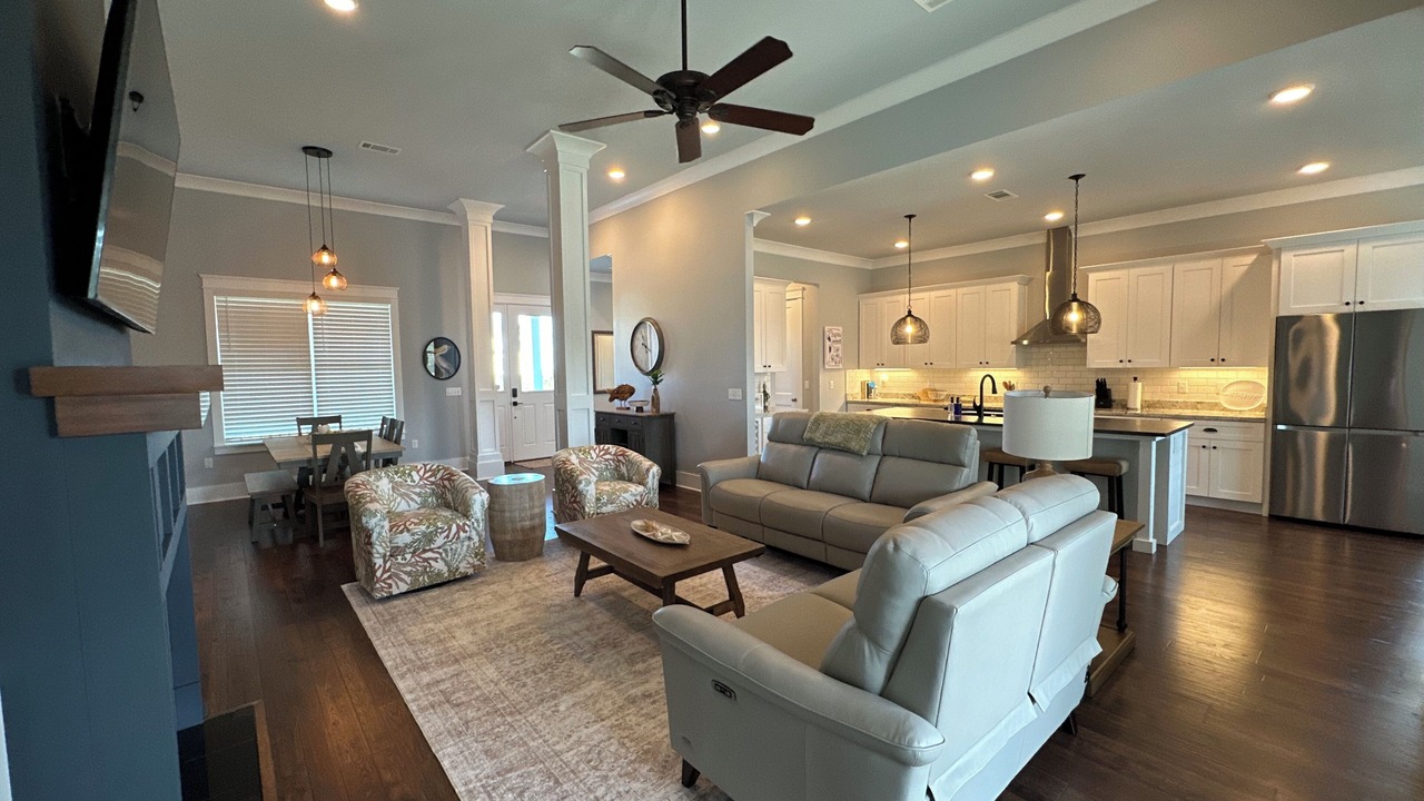 Photo of Livingroom in Long Beach