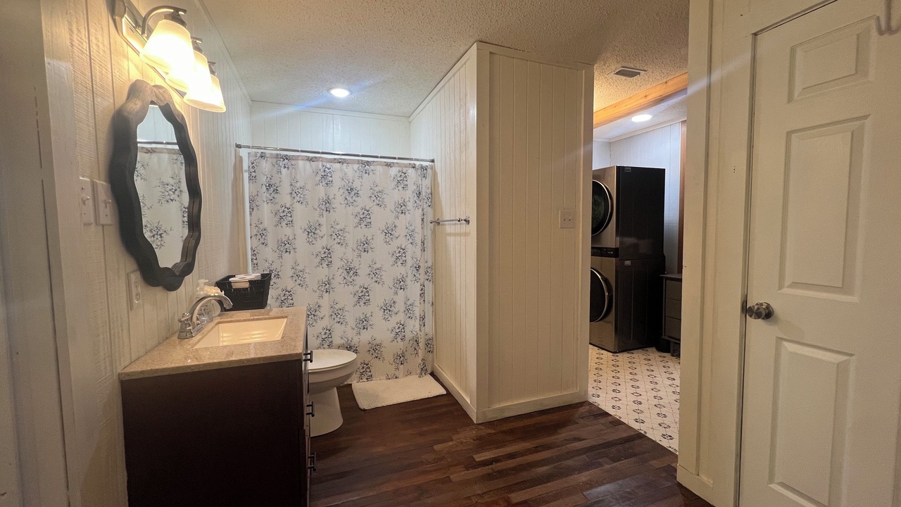 Photo of Bathroom in Lone Star