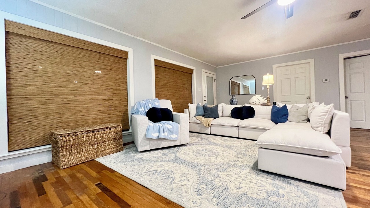 Photo of Livingroom in Lone Star